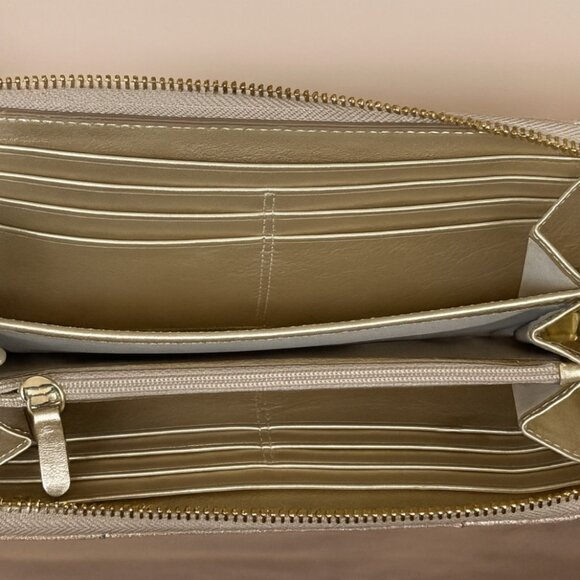 Coach Madison Gathered Metallic Leather Zip Around Wallet EUC - Picture 5 of 6